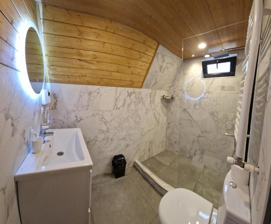 Misty Rocks Kazbegi Apartment Ngoại thất bức ảnh